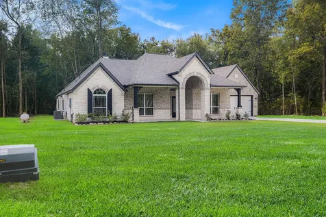 4508 Road 66112 Dayton TX 77535
