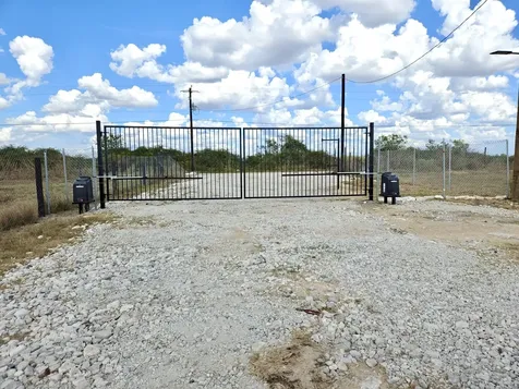 1046 Beal Road Eagle Lake TX 77434