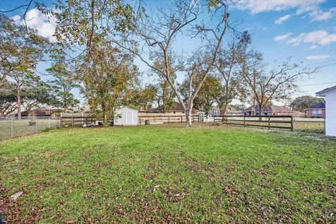11910 11th Street Santa Fe TX 77510