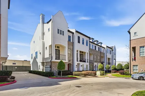 2027 Fannin Station Houston TX 77045