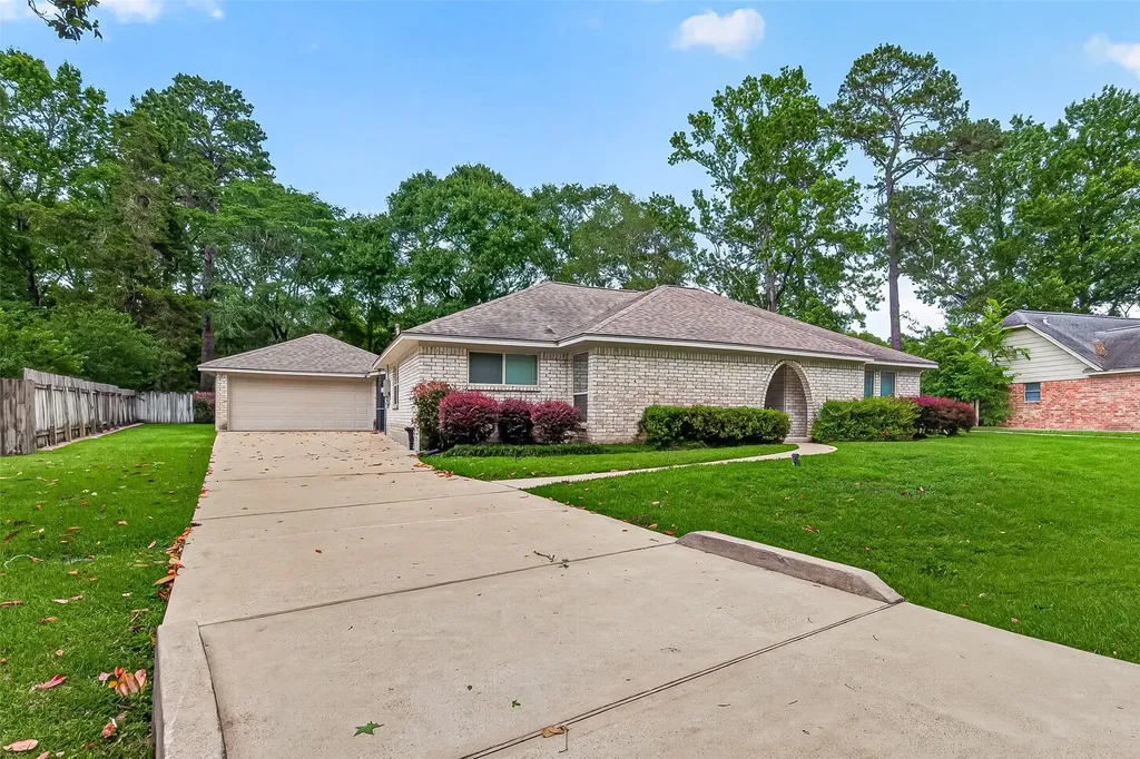 737 Holly Springs Drive Conroe TX 77302