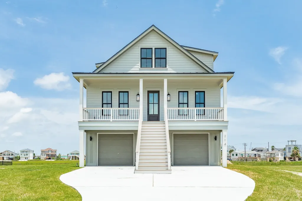714 Vista Bella Galveston TX 77554
