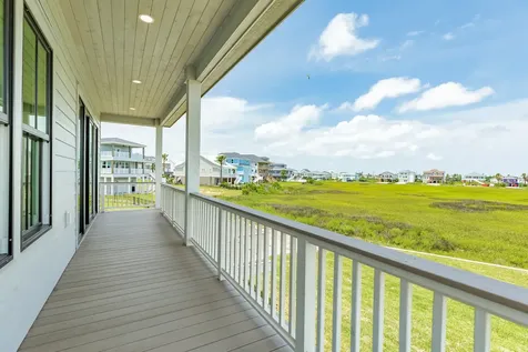 714 Vista Bella Galveston TX 77554