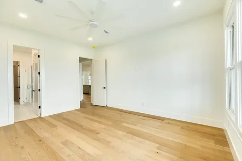 714 Vista Bella Galveston TX 77554