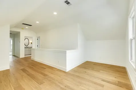 714 Vista Bella Galveston TX 77554