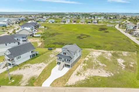 714 Vista Bella Galveston TX 77554