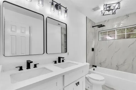 7702 Carolyn Street Santa Fe TX 77517