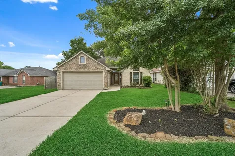 7019 Pleasure Lake Drive Willis TX 77318