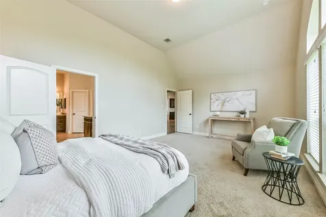 4039 N Creekmont Drive Fresno TX 77545