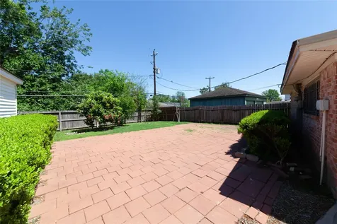 8826 Roos Road Houston TX 77036