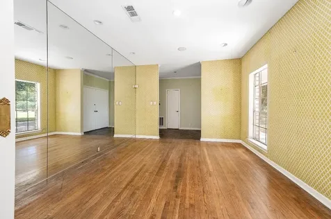 2401 Flora/cr 422 Road Alvin TX 77511