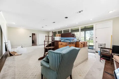 2401 Flora/cr 422 Road Alvin TX 77511
