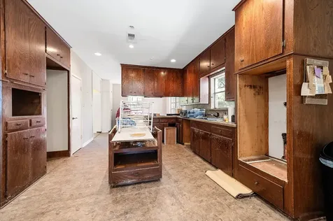 2401 Flora/cr 422 Road Alvin TX 77511