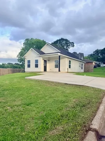 810 Brown Street Brenham TX 77833