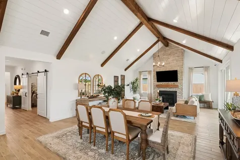 12102 Upper Meadows Avenue Mont Belvieu TX 77535