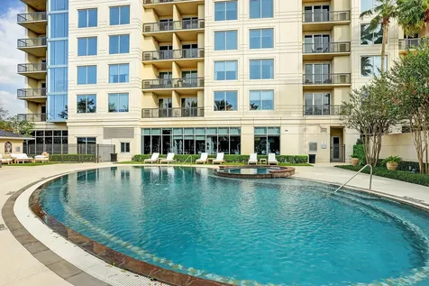 3333 Allen Parkway 1905 Houston TX 77019