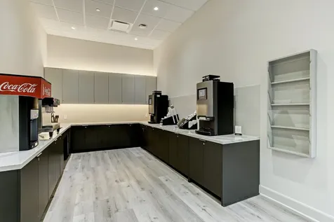 3333 Allen Parkway 1905 Houston TX 77019