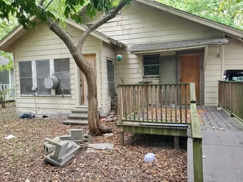 1712 Mckee Street Houston TX 77009