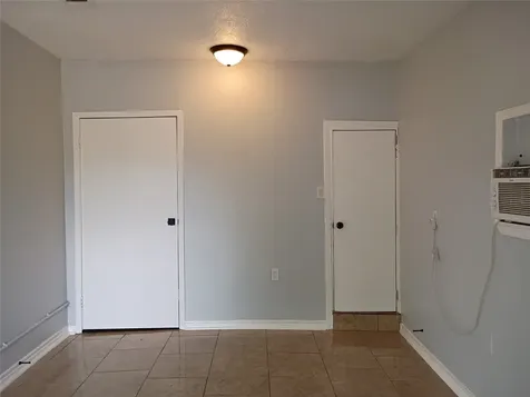 811 Loper Street Houston TX 77017