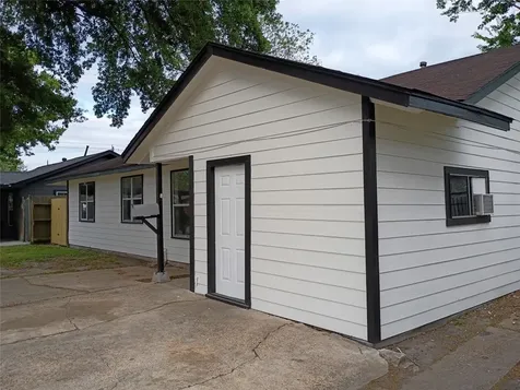 811 Loper Street Houston TX 77017