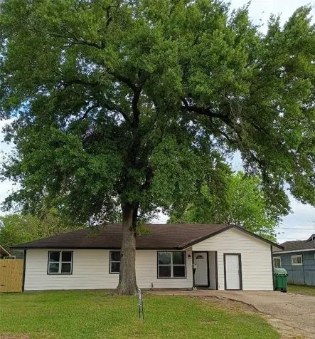 811 Loper Street Houston TX 77017