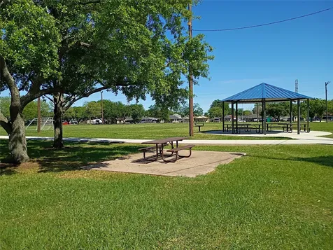 811 Loper Street Houston TX 77017