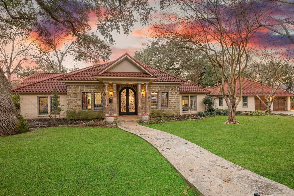 1524 Travis Street Columbus TX 78934