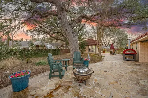 1524 Travis Street Columbus TX 78934