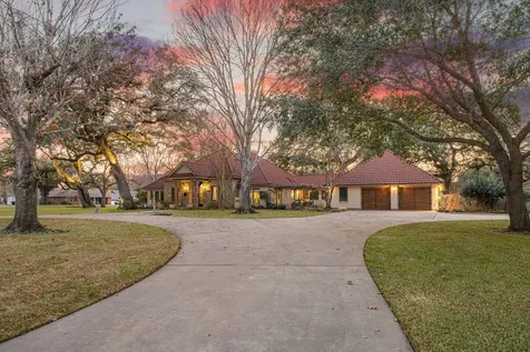 1524 Travis Street Columbus TX 78934