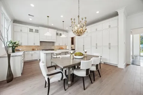 27 Wentworth Place Lane Houston TX 77027