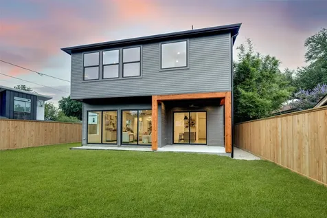 902 E 25th Street Houston TX 77009