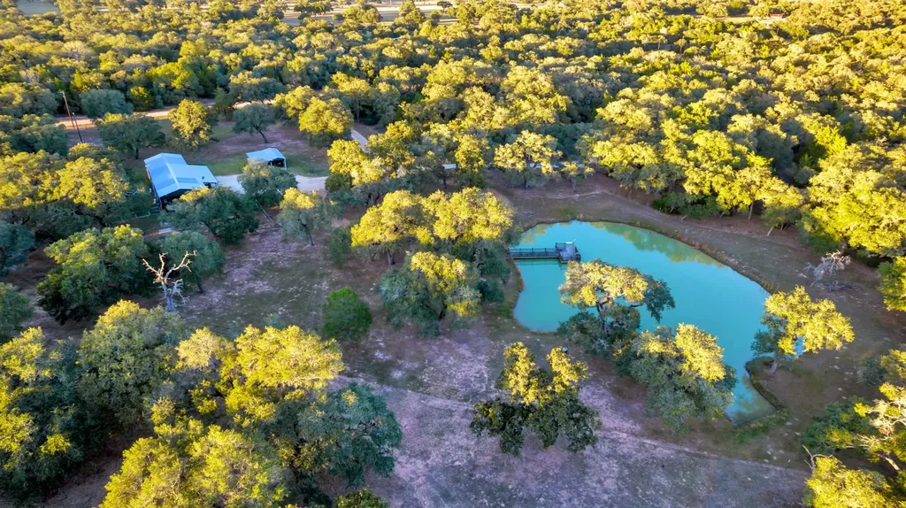 413 Private Road 1051 Hallettsville TX 77964