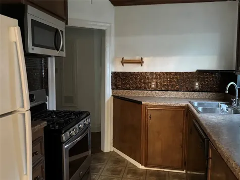 1614 W Sidnor Street Alvin TX 77511