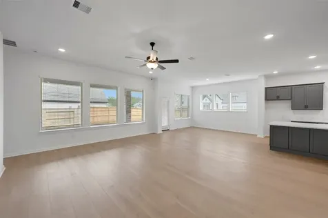 1408 Florecer Lane Magnolia TX 77354