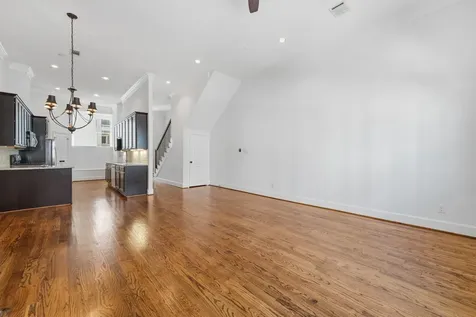 617 W 24th Street Houston TX 77008