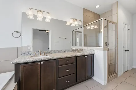 617 W 24th Street Houston TX 77008