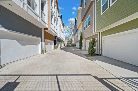 617 W 24th Street Houston TX 77008