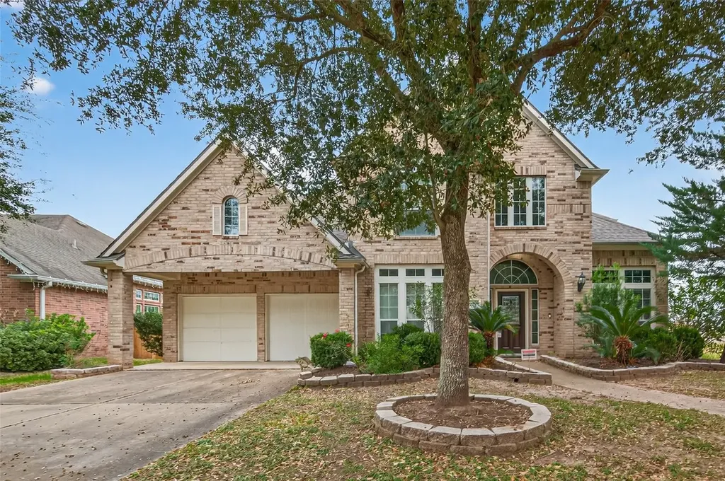 5215 Field Briar Lane Sugar Land TX 77479