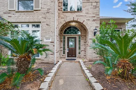 5215 Field Briar Lane Sugar Land TX 77479