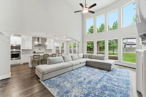 118 N Winter Sunrise Circle The Woodlands TX 77375