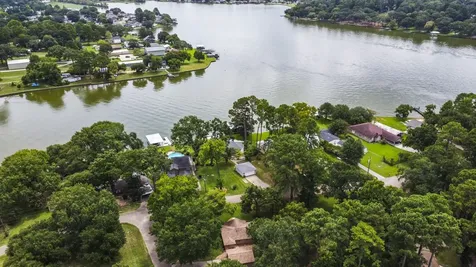15134 Cozy Cove Lane Willis TX 77318