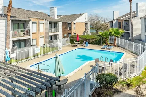 3220 69th Street F5 Galveston TX 77551