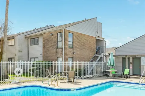 3220 69th Street F5 Galveston TX 77551