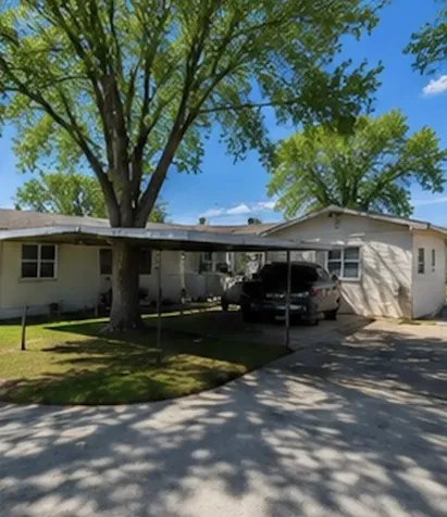 513 Scott Street Tye TX 79563
