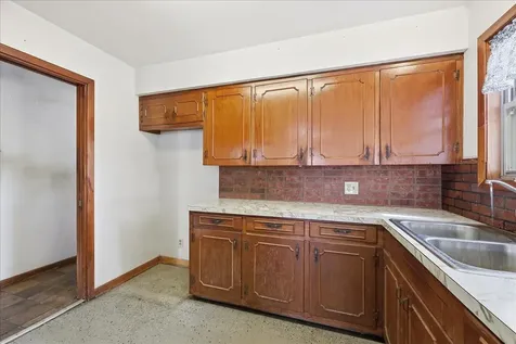 1709 Robin Avenue Orange TX 77632