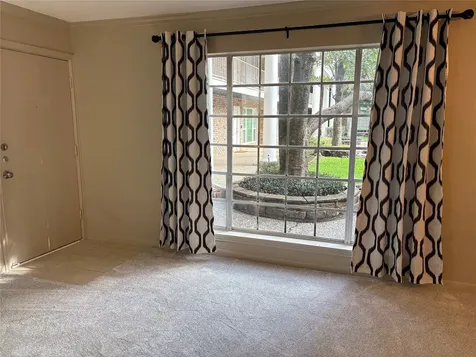 2121 Fountain View Drive 39 Houston TX 77057