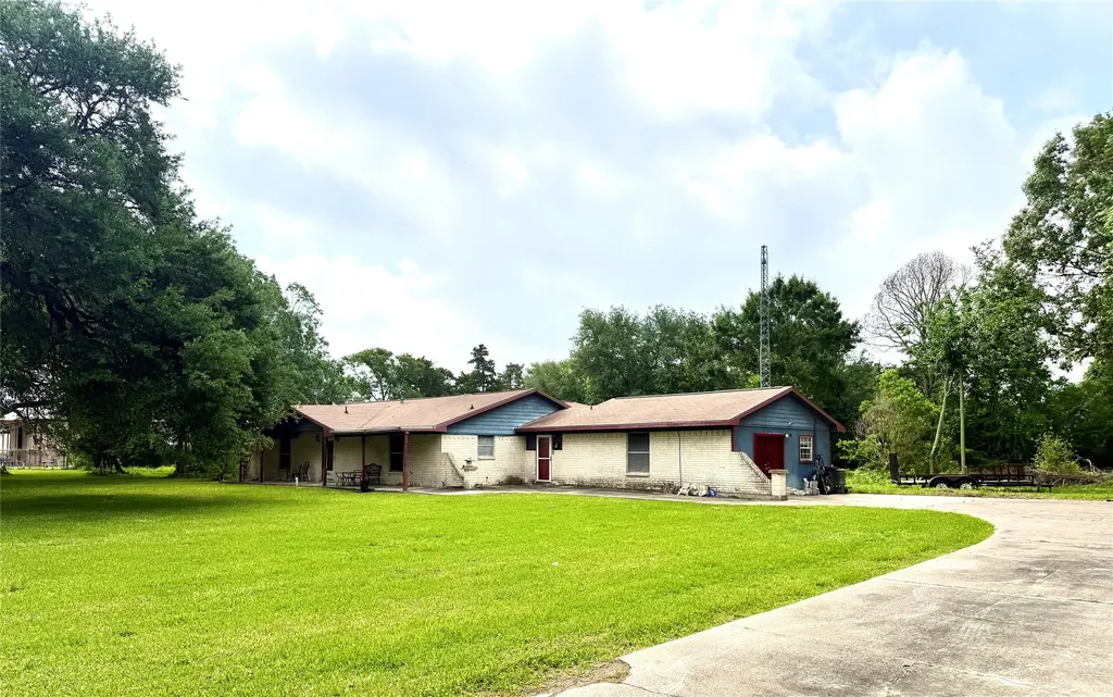 8415 Schiro Road Hitchcock TX 77563