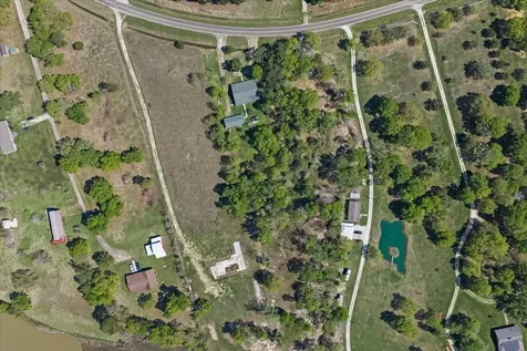 3514 S Main Street Anahuac TX 77514