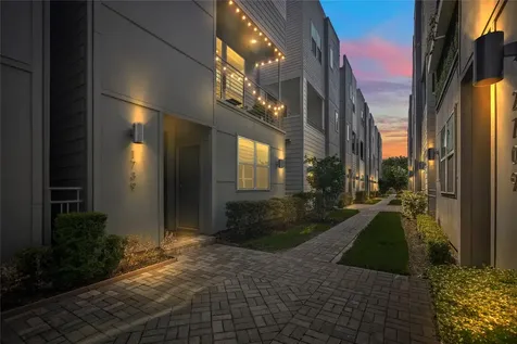 1739 Eado Point Lane Houston TX 77003