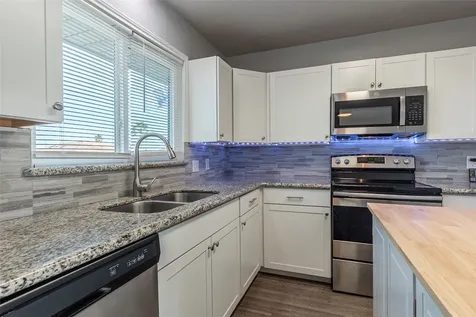 442 Pompano Street Bayou Vista TX 77563